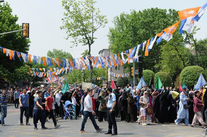 İstanbul’da İhvan Liderlerine Destek Yürüyüşü 2