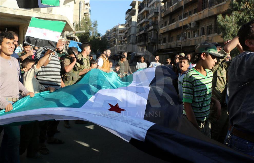 Halepliler Esed ve Rusya'yı Protesto Etti 5