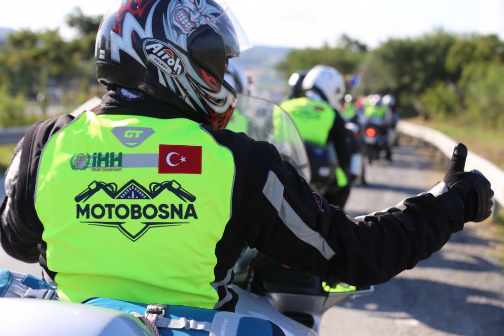 Motobosna, İlk Sınırı Aştı 5