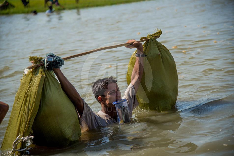 Arakanlı Müslümanların Bangladeş'e Geçişleri Devam Ediyor 3