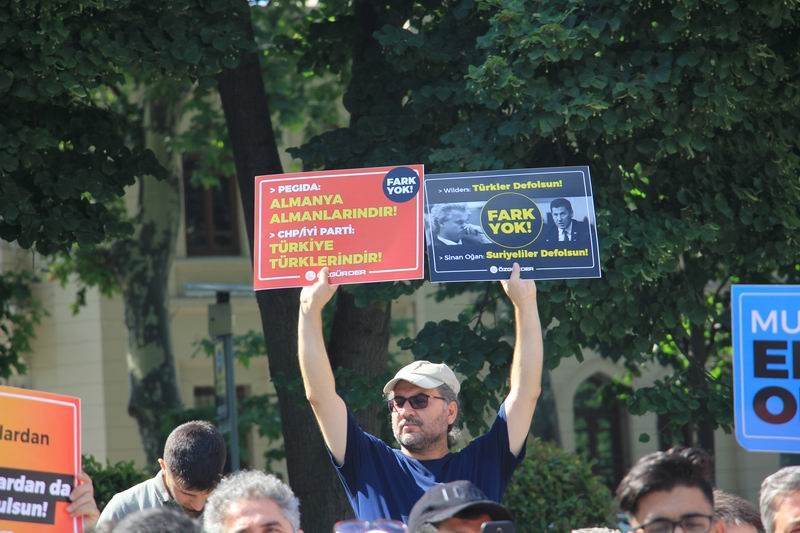 Muhacirlere Yönelik Irkçı Saldırılar Protesto Edildi 10