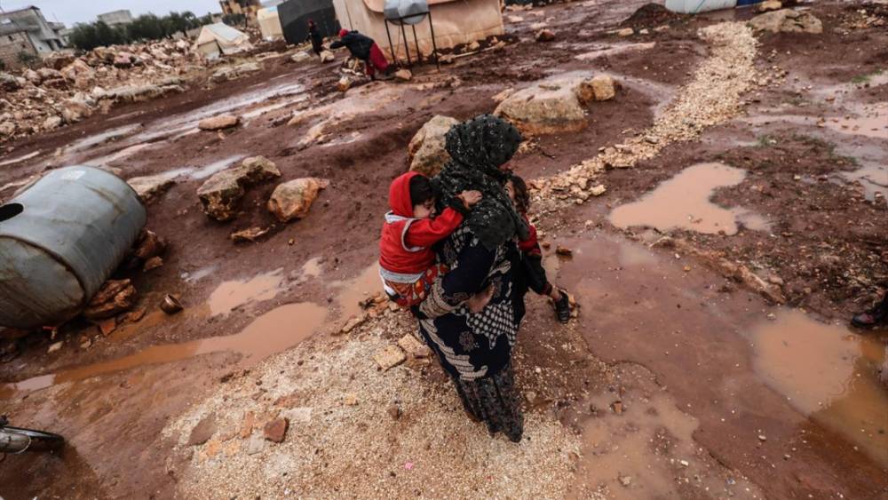 İdlib'de sağanak: Çadır kamplar su altında kaldı 7