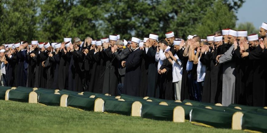 Bosna’da Soykırımın 86 Kurbanı Daha Toprağa Verildi