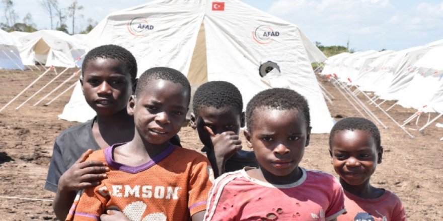 Mozambik'te şiddet olayları 300 bin kişiyi yerinden etti