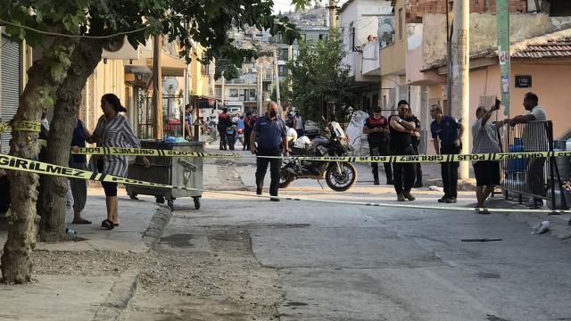 İzmir'de silahlı saldırı: 12 yaralı