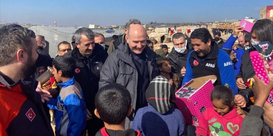 İçişleri Bakanı Soylu, İdlib'de yapımı süren briket evleri inceledi