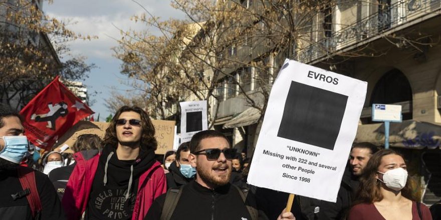 Yunanistan'da göçmenlere yönelik politikalar protesto edildi