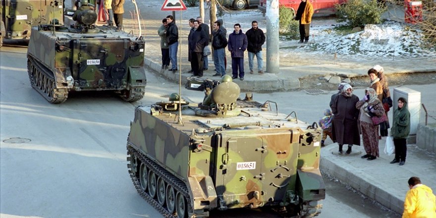 28 Şubat 'Postmodern darbe'sinin üzerinden 25 yıl geçti