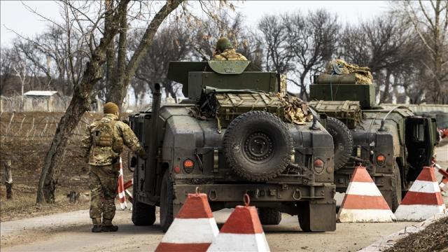 Rus komutan kendi askerlerini havaya uçurdu!