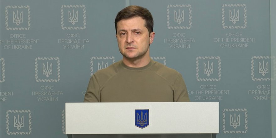 Zelenskiy, Ukrayna'ya saldıran Rus askerlere seslendi: Silahlarınızı bırakın ve gidin