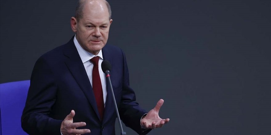 Almanya Başbakanı Scholz, Ukrayna'ya savaş uçağı göndermeyi reddetti