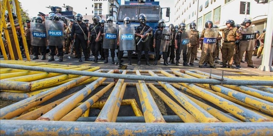 Sri Lanka'da yeniden olağanüstü hal ilan edildi