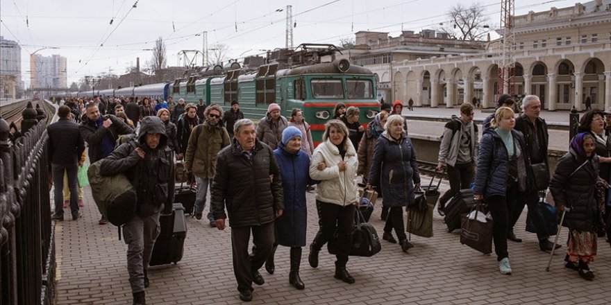 Dünyada 83 milyondan fazla insan zorla yerinden edildi