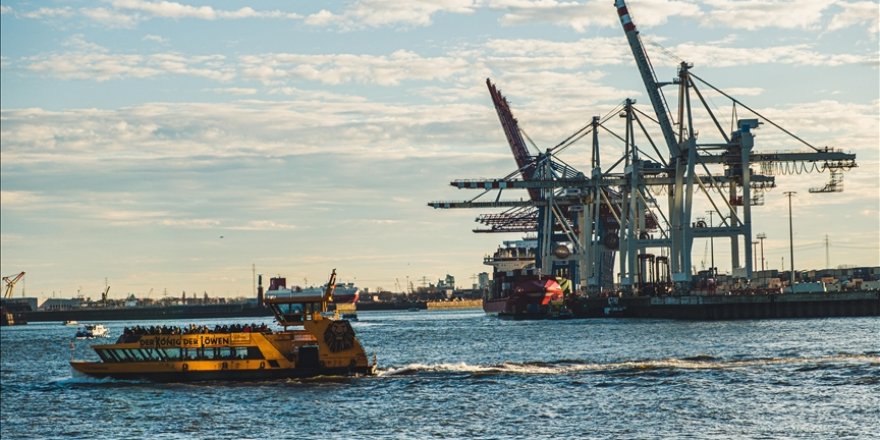 Alman koalisyon hükümeti Hamburg Limanı hissesinin Çinli Cosco'ya satışında bölündü