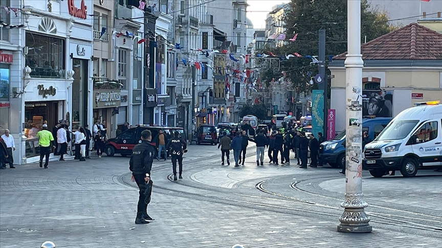 Yerlikaya: İstiklal caddesindeki patlamada 4 ölü, 38 yaralı var