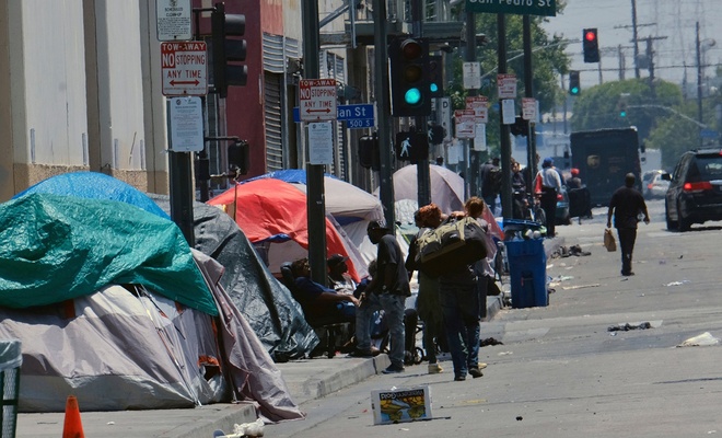 Los Angeles'ta her gün 5 "evsiz" ölüyor