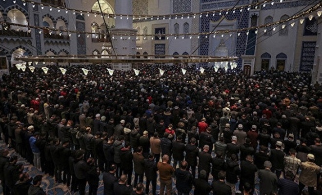 Binlerce İmam Hatipli Çamlıca Camii’nde buluştu