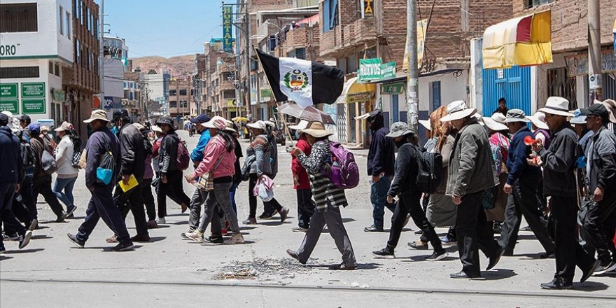 Peru'da bazı bölgelerde 30 günlüğüne OHAL ilan edildi