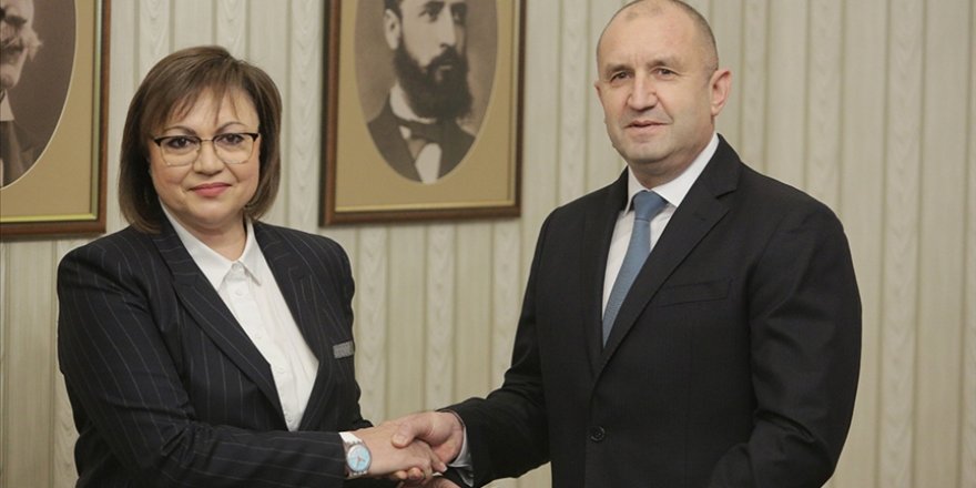 Bulgaristan Cumhurbaşkanı Radev, hükümeti kurma görevini sosyalistlere verdi