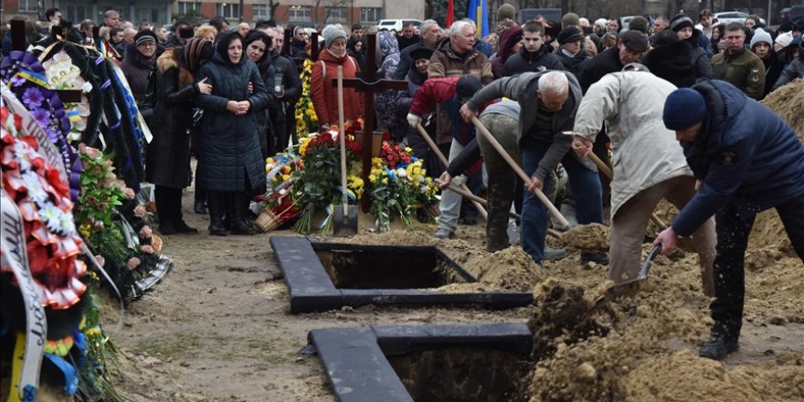 AB, Ukrayna'daki savaş suçları için uluslararası mahkeme istiyor