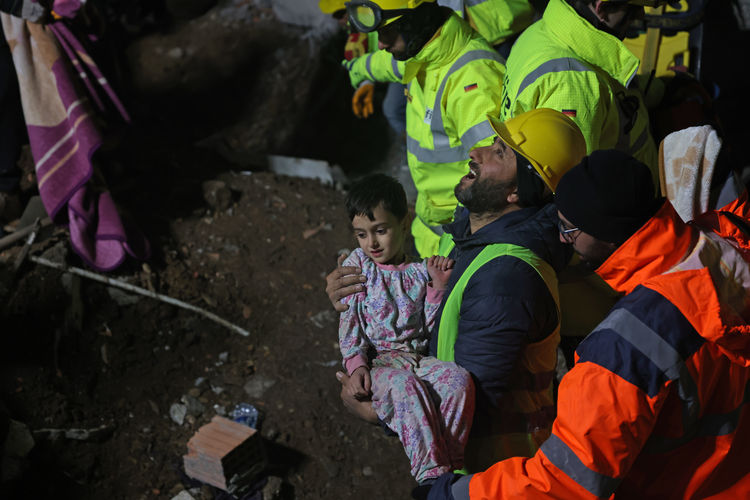 Deprem bölgesinde can kaybı 17 bin 134’e çıktı