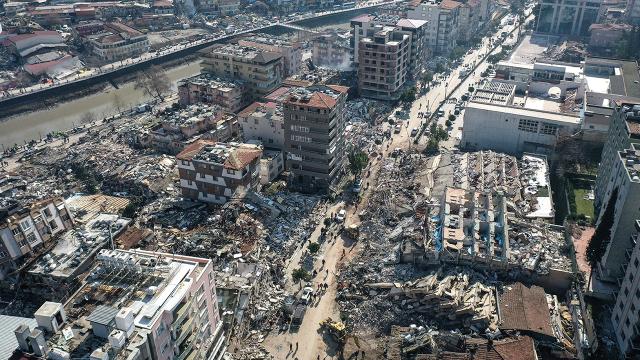 Deprem bölgesinde can kaybı 24 bin 617’e çıktı!