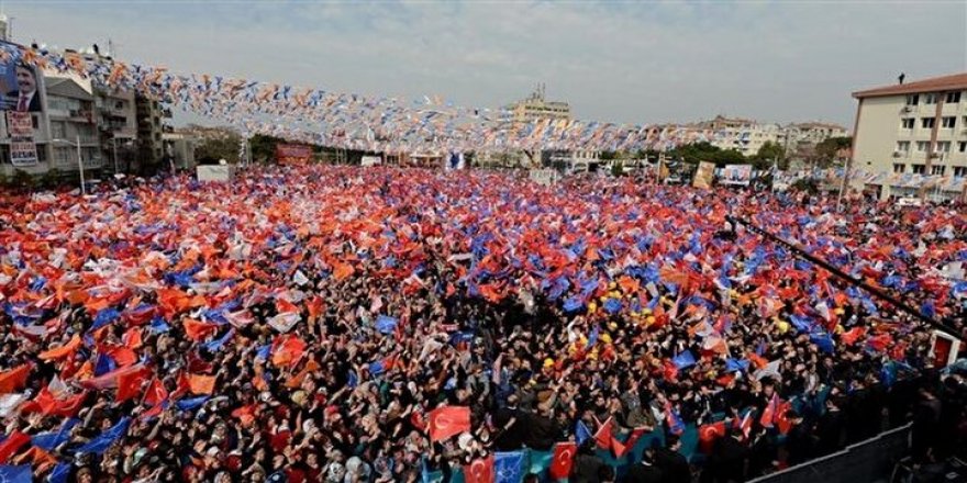 Kazananı ne belirleyecek; meydanlar mı sosyal medya mı?