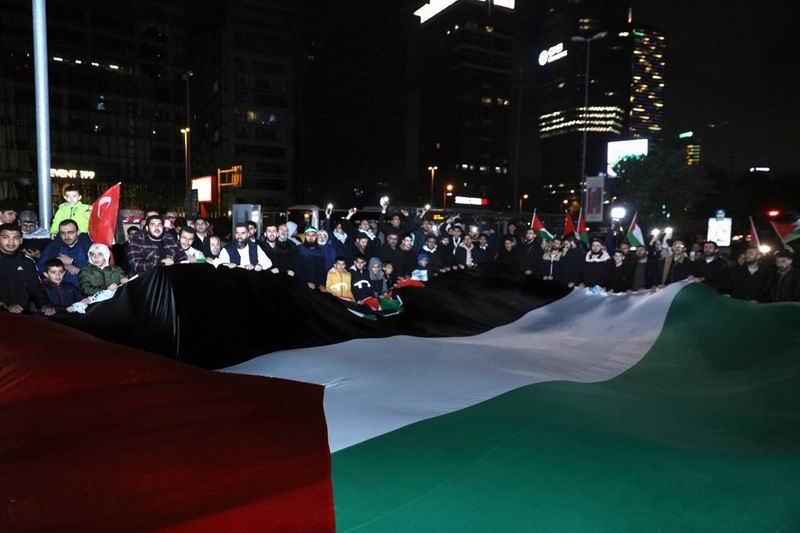 İşgalci İsrail'in saldırıları Türkiye genelinde protesto edildi