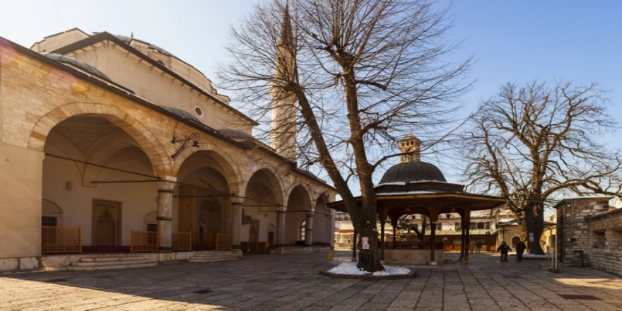 Müslüman devlet adamı örneği: Gazi Hüsrev Bey