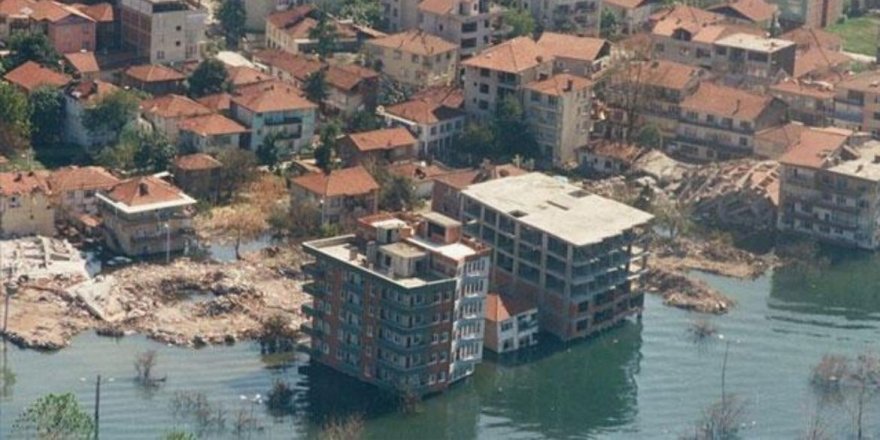 Türkiye'nin deprem tecrübeleri ve devletin zaafları