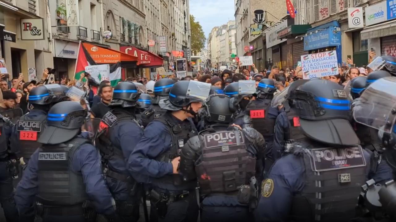 Paris'te Filistin'e destek gösterisine polis saldırdı