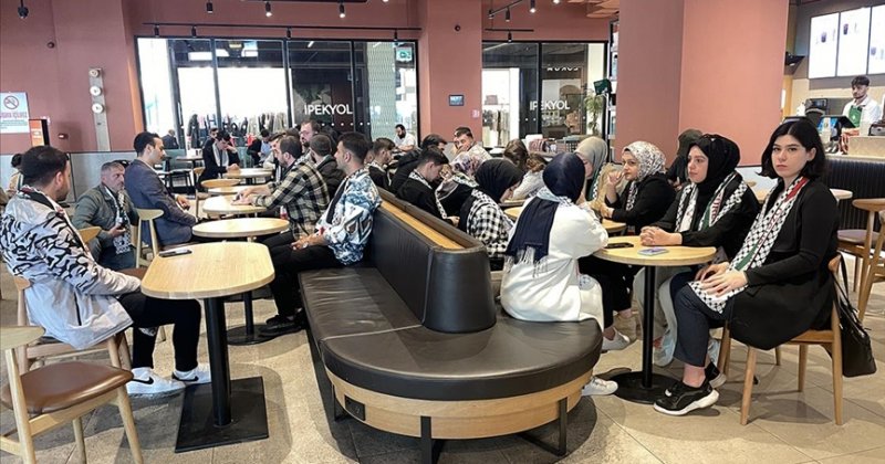 AK Parti Gençlik Kollarından, Starbucks şubelerinde protesto