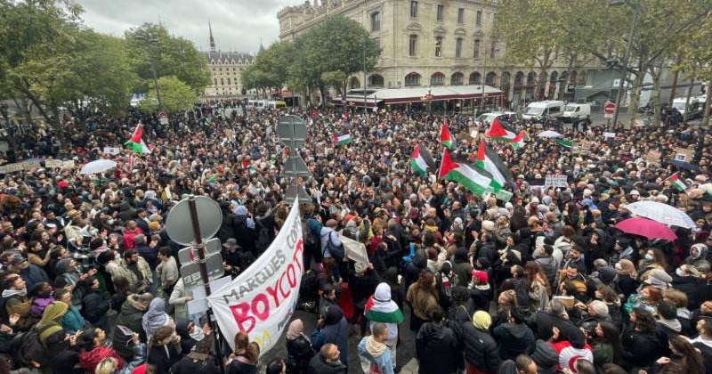 Paris'te yasağa rağmen Filistin'e destek gösterisi