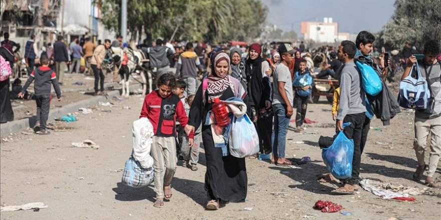 İngiltere, Filistinlilerin Gazze dışına yerleştirilmesi yönündeki önerileri reddettiğini açıkladı