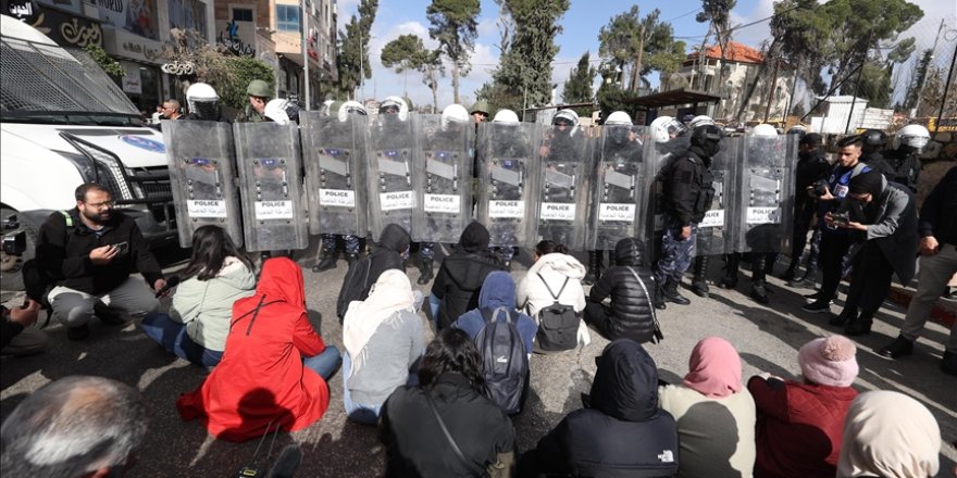 Batı Şeria'da ABD Dışişleri Bakanı'nın ziyareti protesto edildi