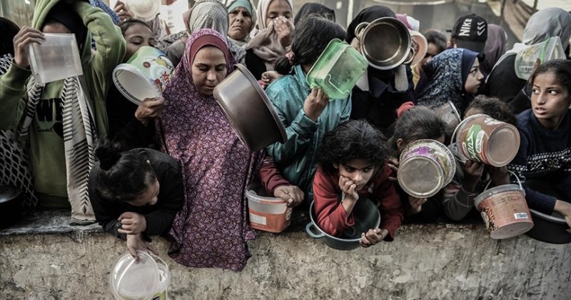 Gazze'nin kuzeyindeki Filistinliler bir tas yemeğe muhtaç