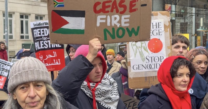 İsrail’e silah satışı yapan İngiliz şirketi BAE Systems, Londra’da protesto edildi