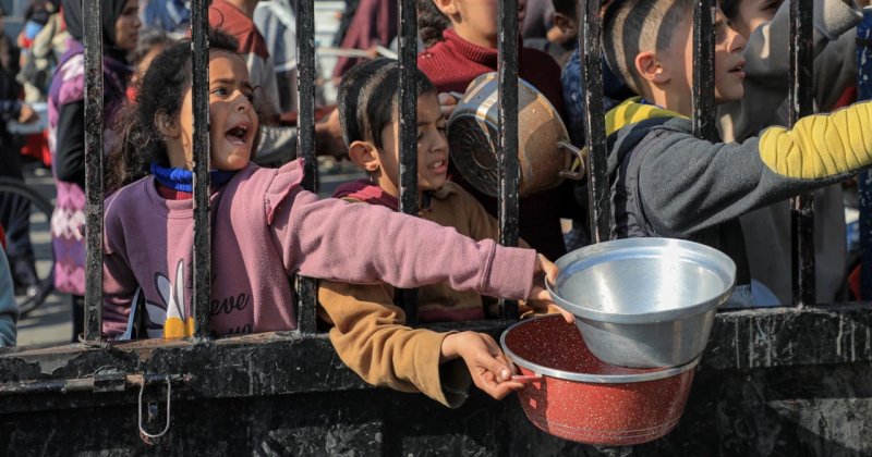 Gazze'de yaşanan açlık felaketi en fazla çocukları etkiliyor