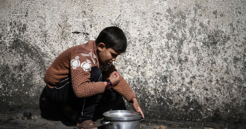 Saldırılar nedeniyle yerinden edilenlerin sığındığı Refah'ta "gıda krizi" yaşanıyor