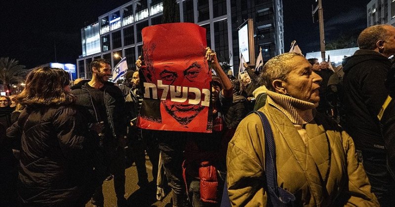 İşgal polisi, Tel Aviv'de erken seçim talebiyle gösteri düzenleyenlere müdahale etti