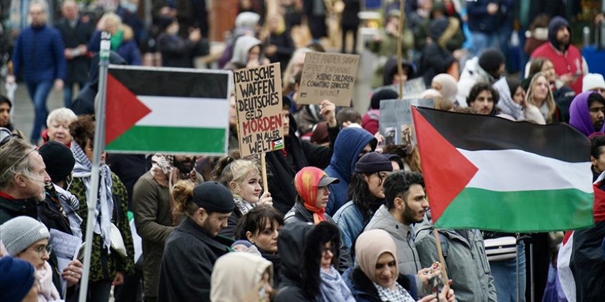 Almanya'da Filistin'e destek mitingi düzenlendi