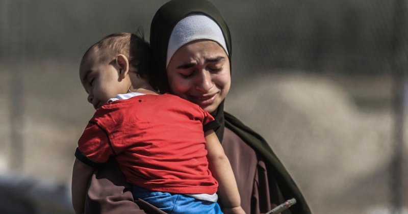 Gazze'de anemiye yakalanan anneler, bebeklerini emziremiyor