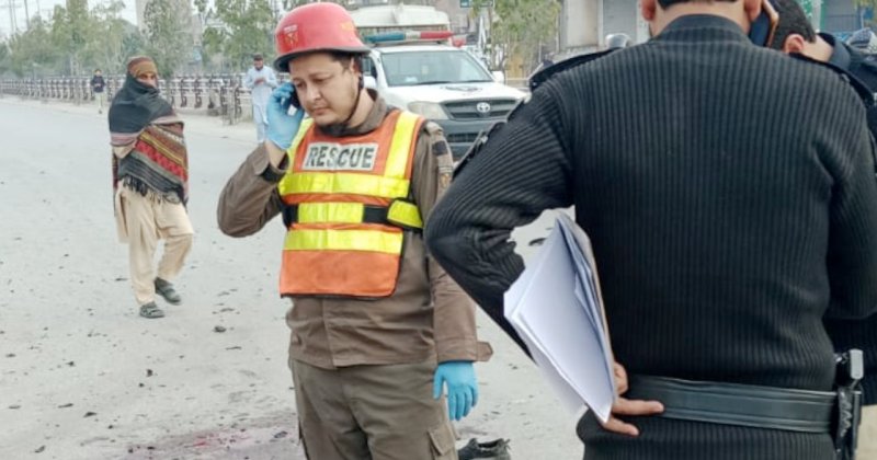 Pakistan'ın Peşaver kentinde bombalı saldırı