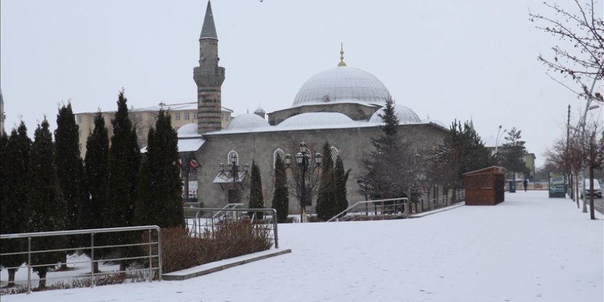 Erzurum'da 133 yerleşim yerine ulaşım sağlanamıyor