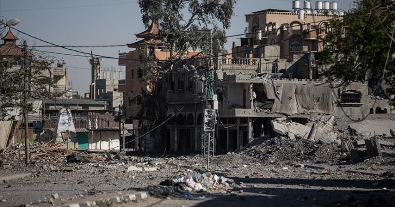 Katil İsrail, UAD'nin kararına rağmen Refah'a tekrar saldırdı