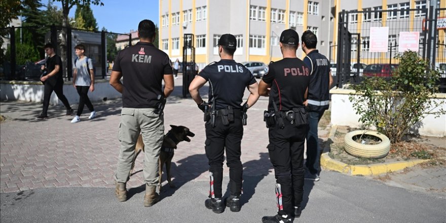 İstanbul'da okulların çevresinde yapılan polis denetimlerinin sonucu açıklandı