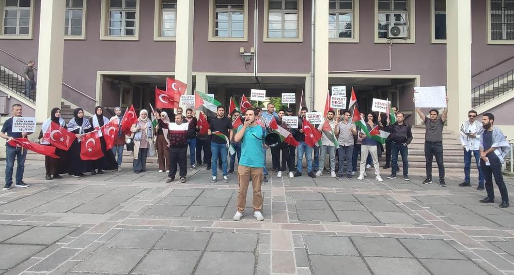 Ankara Üniversitesi öğrencileri Refah katliamını lanetledi!