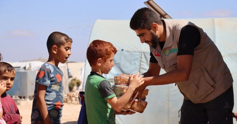 Bingöl İHH'dan İdlib'deki kamplara ekmek yardımı
