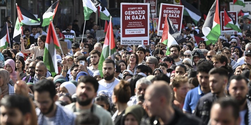 Almanya'da halkın çoğunluğu İsrail’in Gazze’ye yönelik saldırılarına karşı çıkıyor