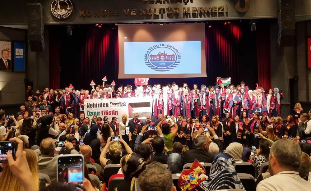 Sağlık Bilimleri Üniversitesi mezuniyet töreninde gündem Gazze’ydi